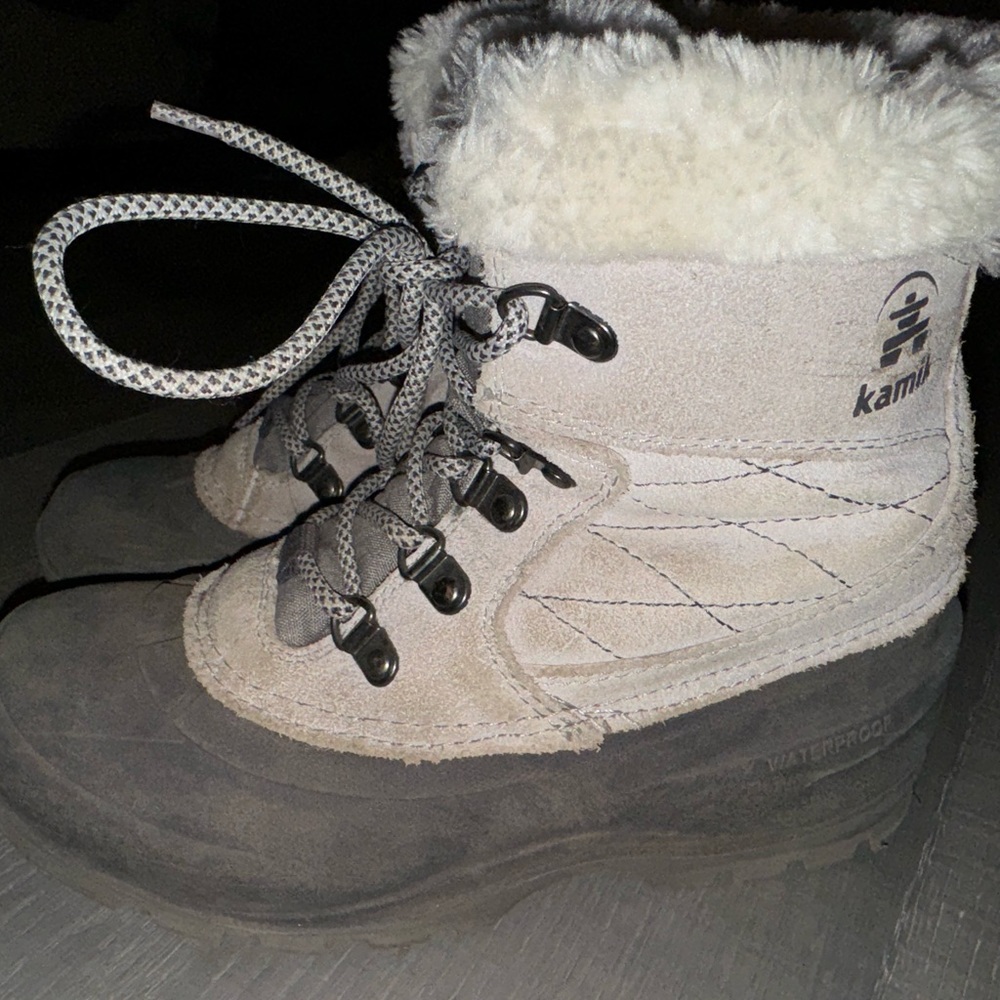 Kamik Fur Lined Boots with 3M Thinsulate Size 6